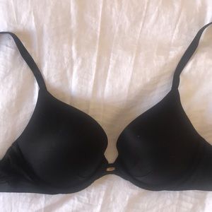 Black Victoria secret bra